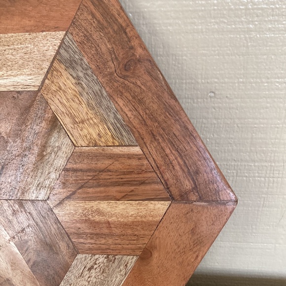 Beautiful Inlay Wood Charcuterie Board - Picture 5 of 12